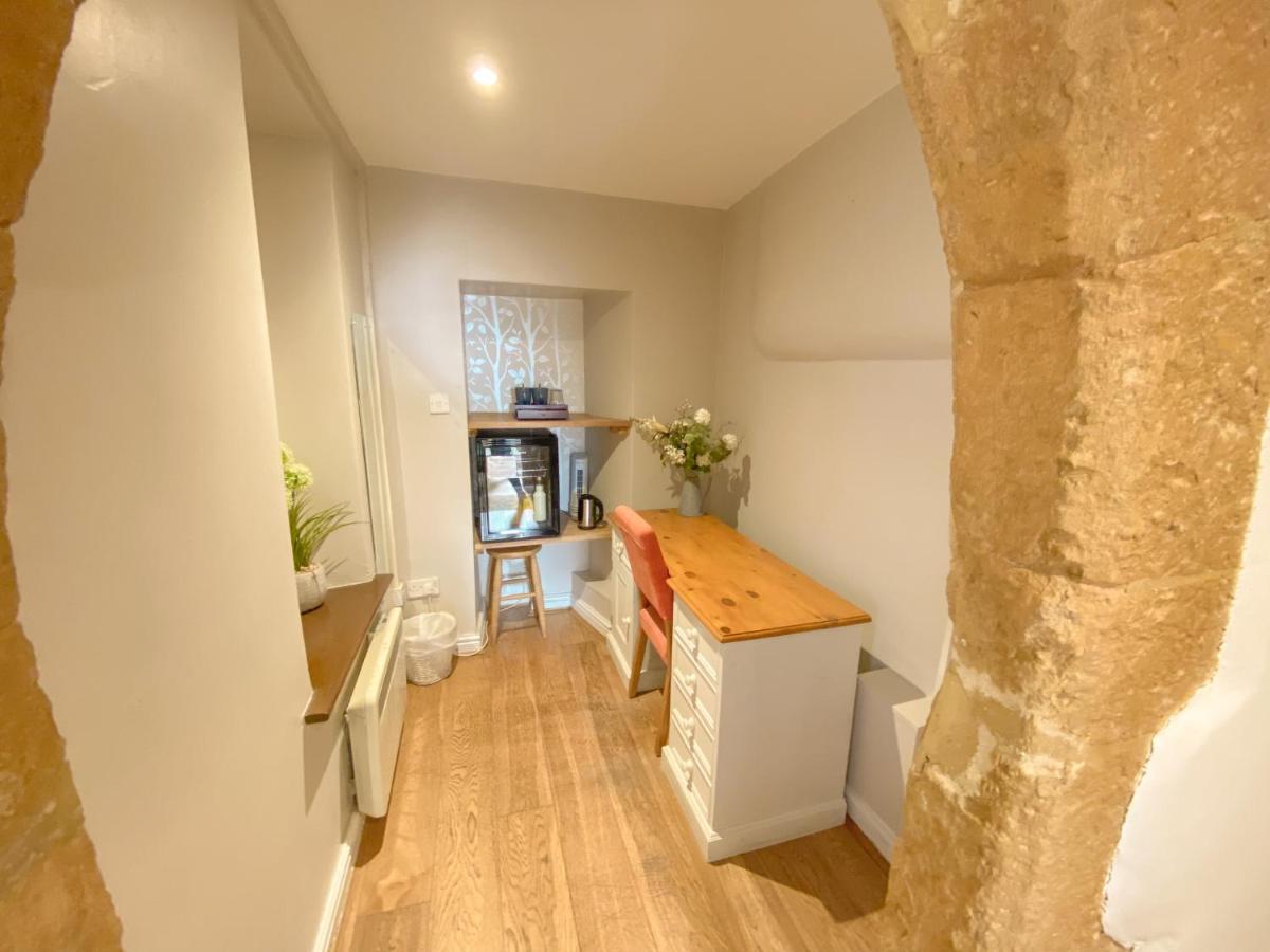 Hotel Castle At Edgehill 4*